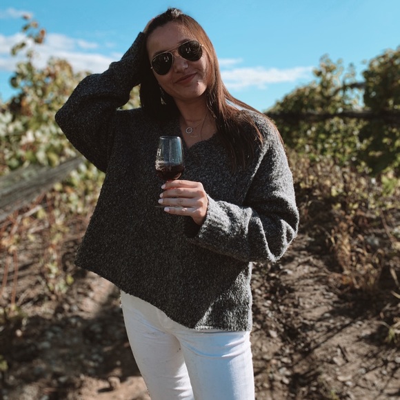 Meet your Posher, Allison - Picture 1 of 1